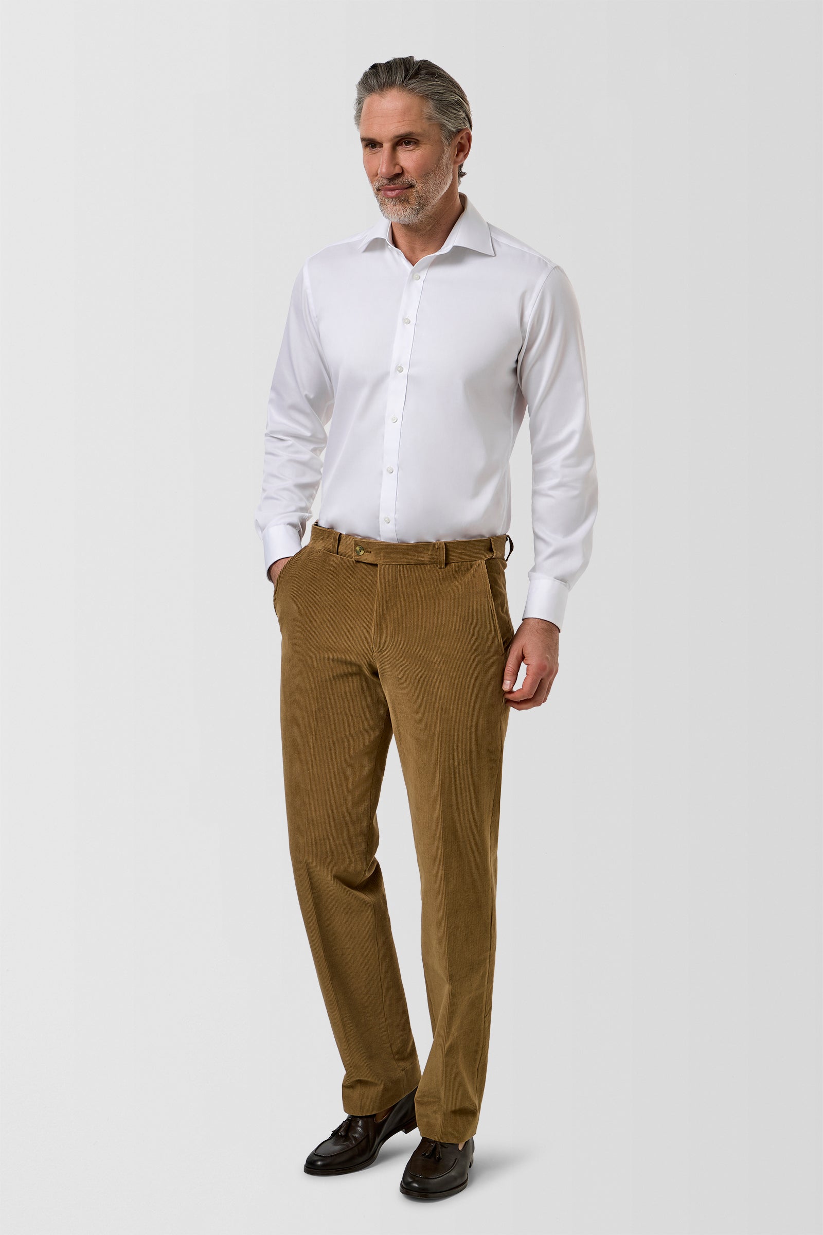 FLP016_SUTTON-12W-CORD-TROUSER_PLTP000019_CAM_2_ud0mwf_1787891797